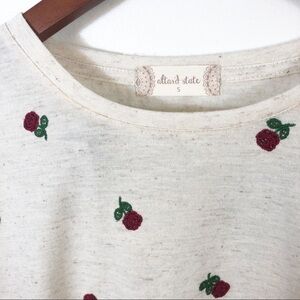ALTARD STATE Graphic Rose Oatmeal Baby Tee Small